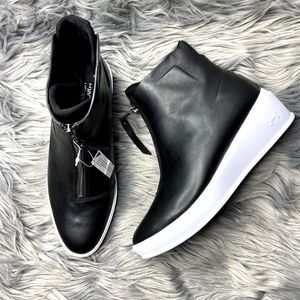 UAS Under Armour Elevated Wedge Mid Zip Sneaker